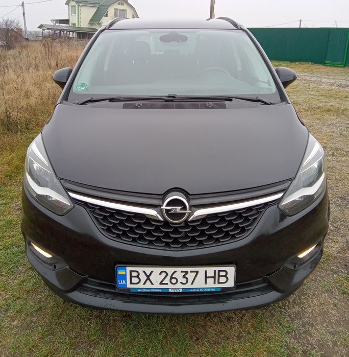 Продам Opel Zafira 2017, 2.0
