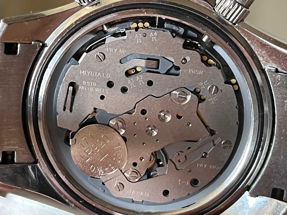 Мужские часы, Omega - кварц,