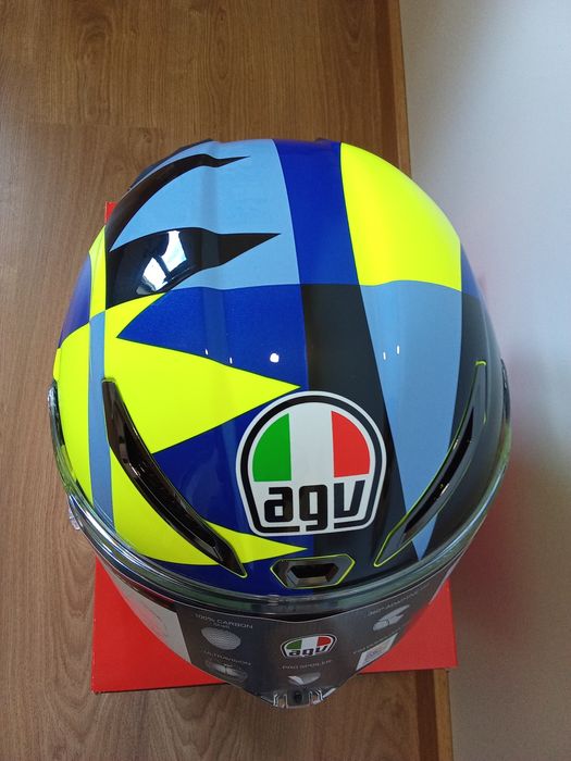 AGV PISTA GP RR edição limitada VR 46 carbono