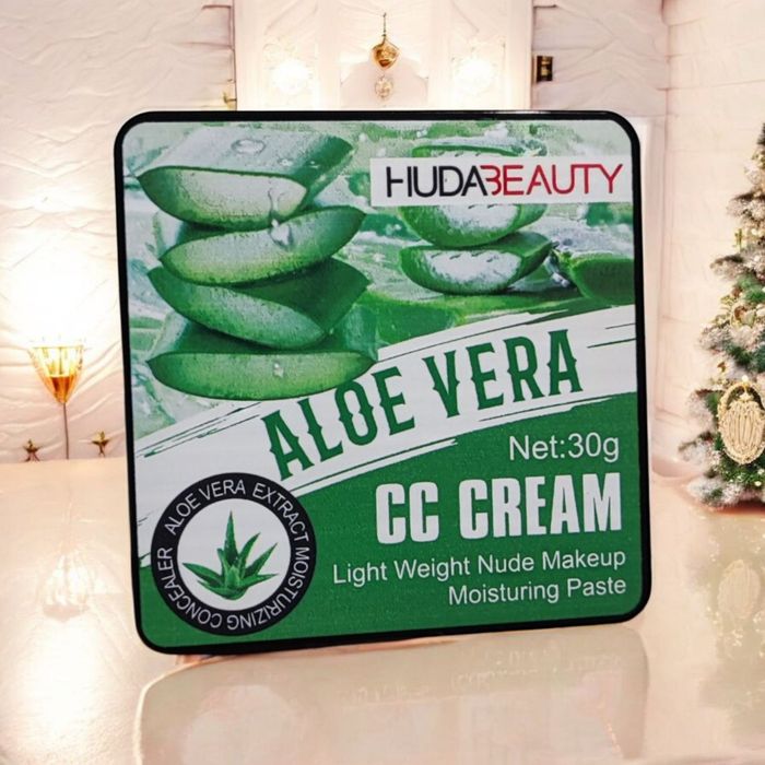 Krem CC Huda Beauty – naturalny makijaż i pielęgnacja w jednym