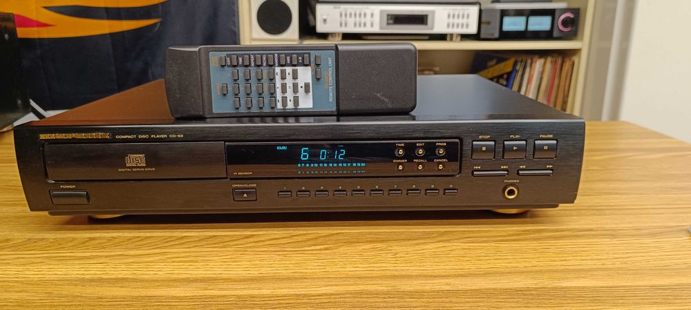 CD програвач Marantz CD-53 (відео роботи) - деталі по телефону