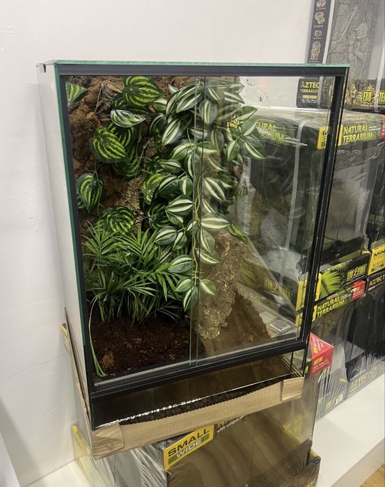 Nowe terrarium 40x40x60 z pełnym wyposażeniem
