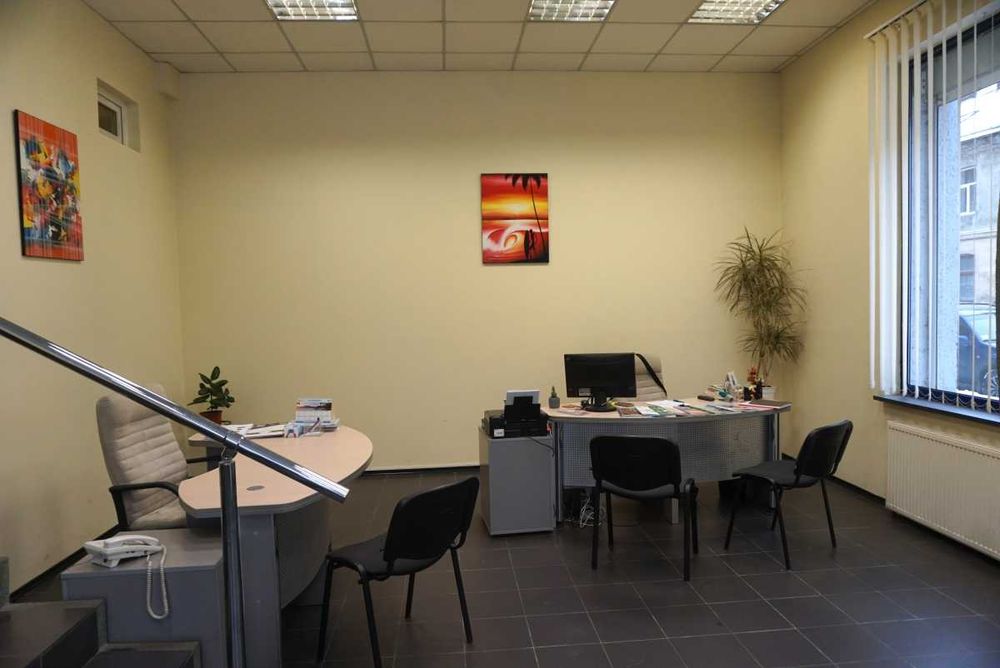 Продаж комерційного приміщення 107 м² на вул. Снопківській, 5 — фасад, Галицький район