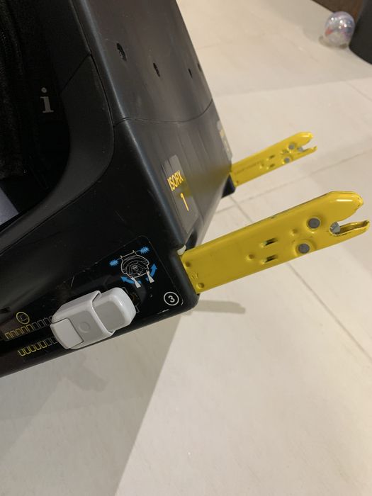 Cadeira auto Bebé Confort AxissFix 360° ISOFIX