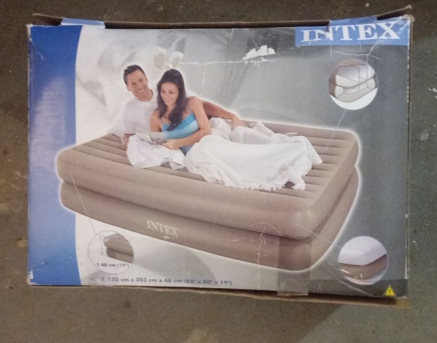Colchão insuflável intex