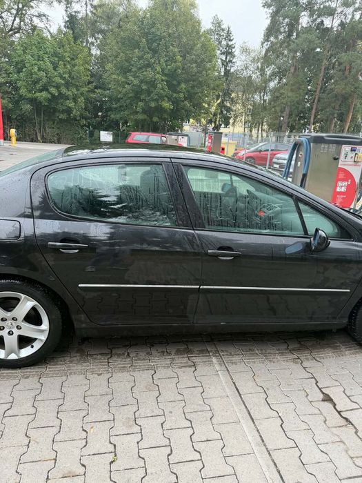 Peugeot 407