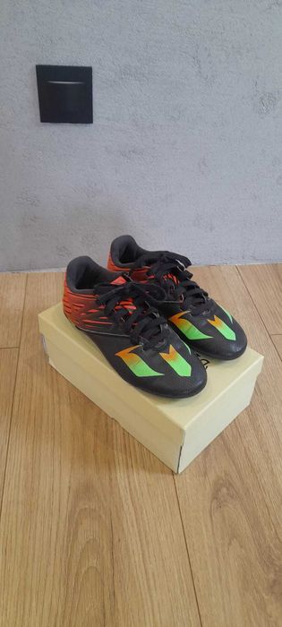 Korki chłopięce ADIDAS rozmiar 32