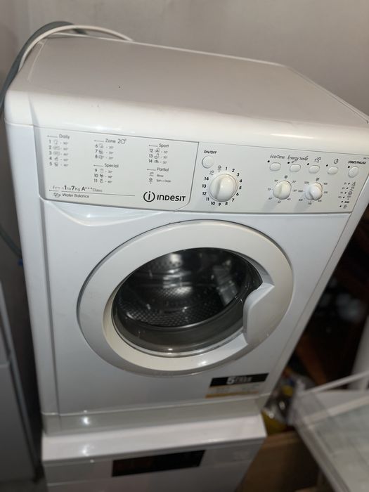 Máquina da roupa Indesit + Frigorifico Indesit