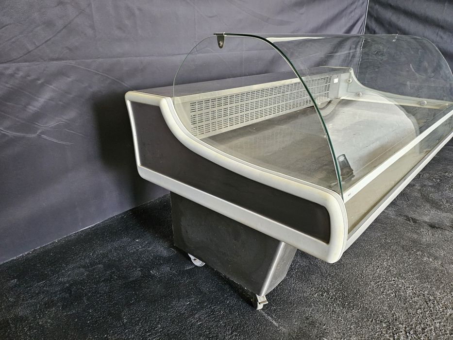 Mesa fria para peixe ou carne