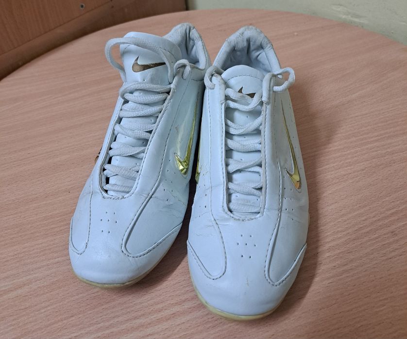 Damskie buty sportowe  Nike Shox Rivalry roz. 39