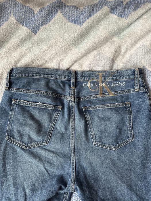 Jeansy Unisex Calvin Klein - model MOM JEANS W32