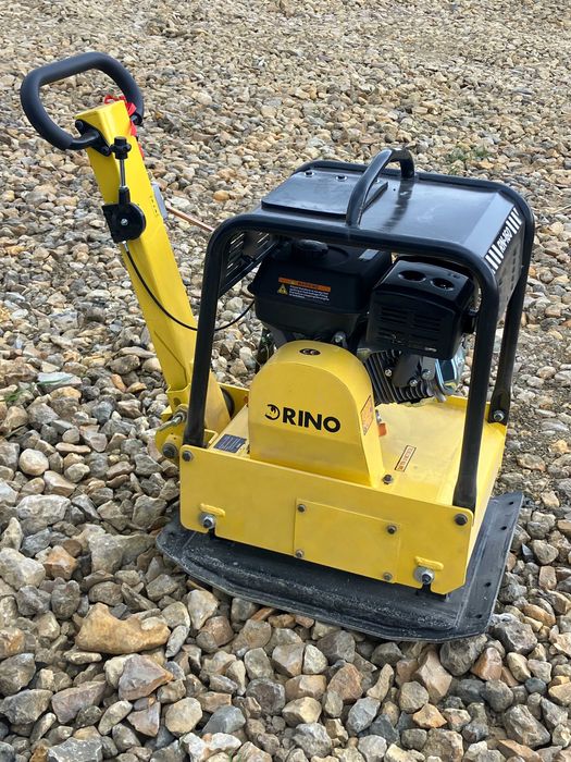 Zagęszczarki , stopa ubijakowa -WYNAJEM