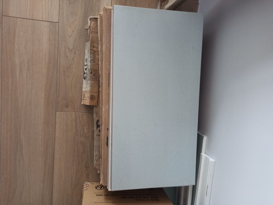 Плитка для підлоги та стін