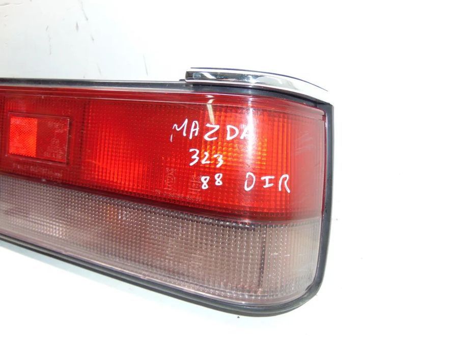 Mazda 323 farolins/Grelha