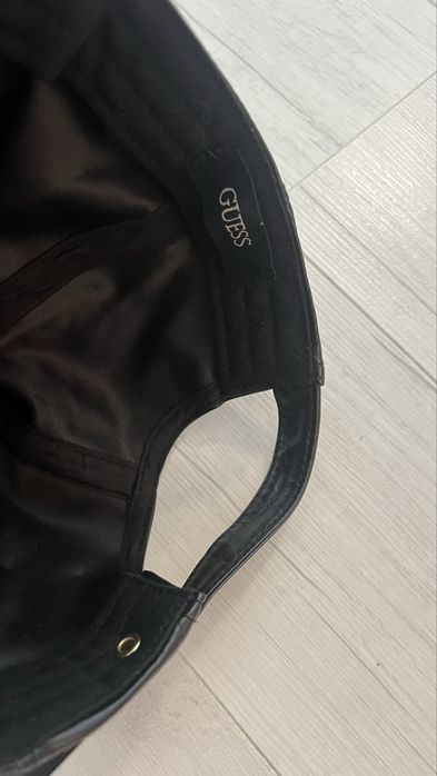 Кепка Guess чорна