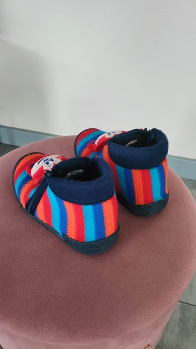 Ciepłe wygodne kapcie