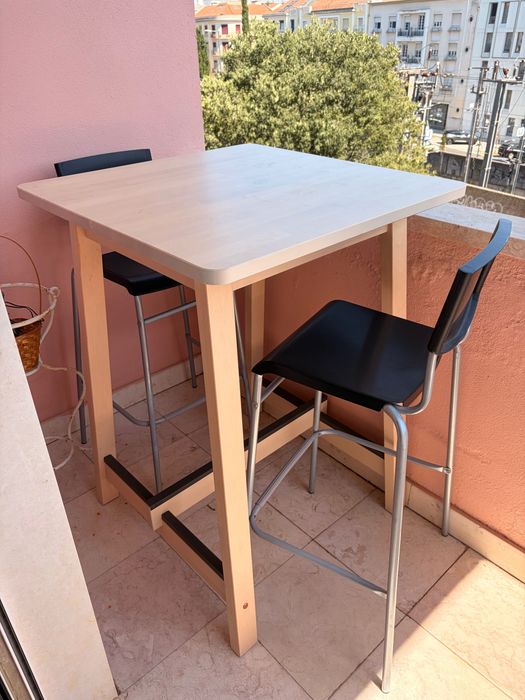 Mesa alta de cozinha (oferta cadeiras)