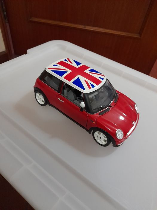 Carros metálicos