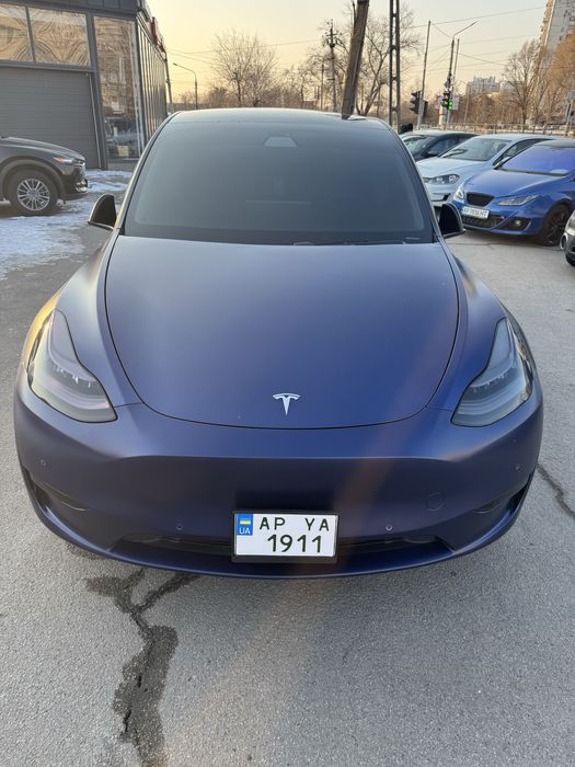 Продам TESLA Y Perfomance