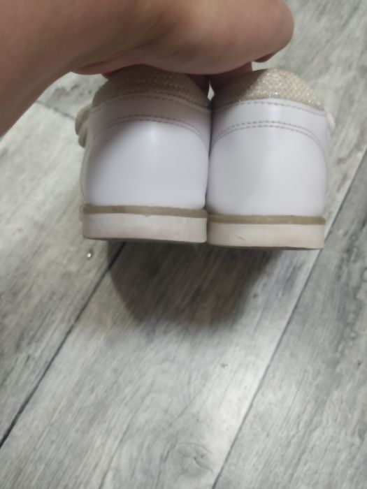 Босоніжки для дівчинки