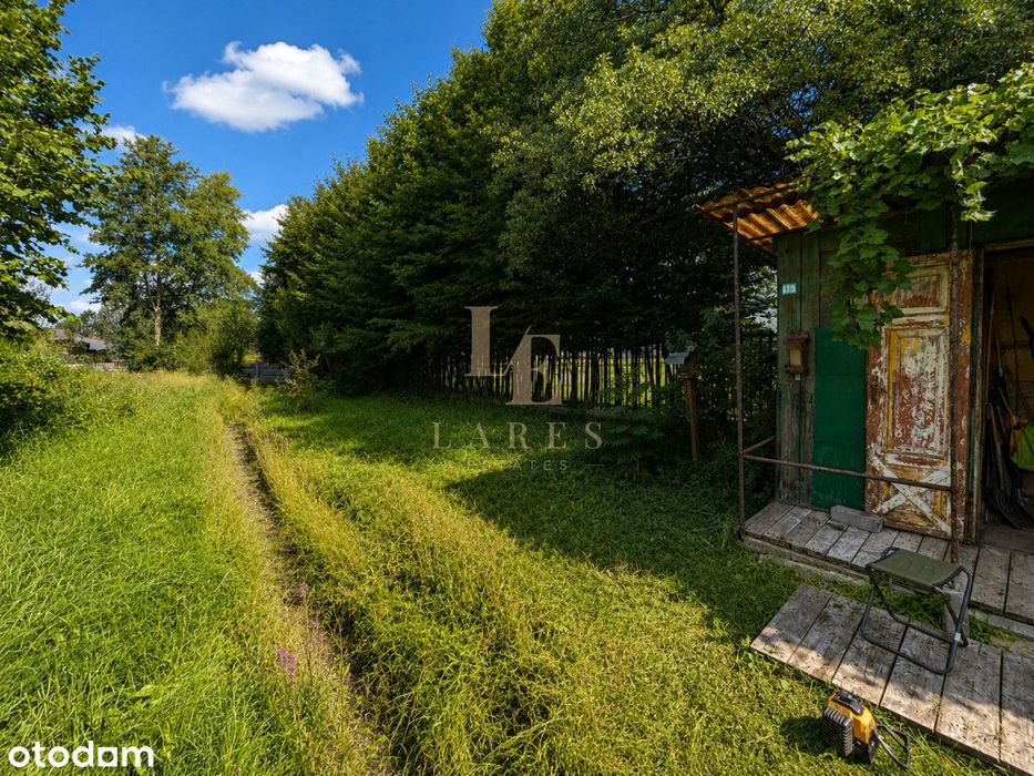 Wszystkie media na działce | Ogrodzona | 500 m² - Więcej