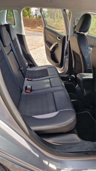 Peugeot 2008 — fotografia 7