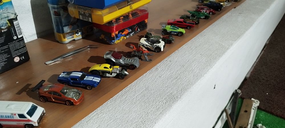 Carros Hotwells originais