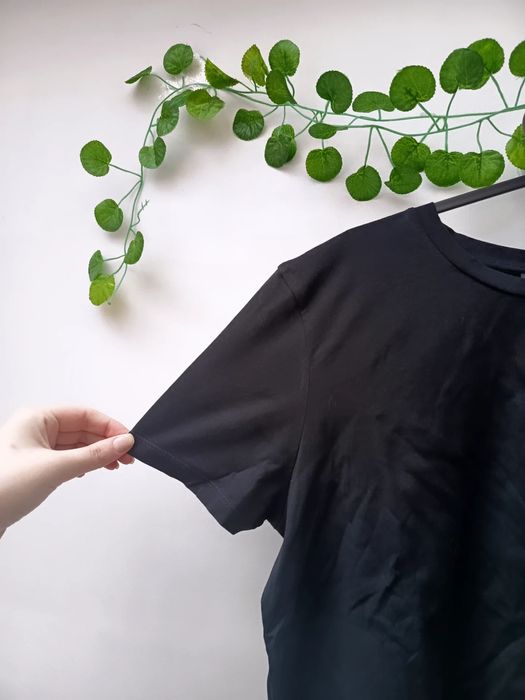 T-shirt Preta com Folho