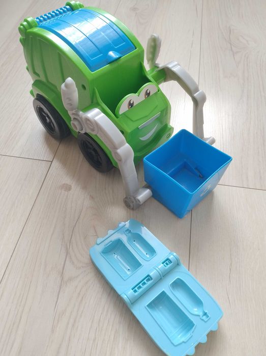Hasbro Play-Doh śmieciarka Rowdy