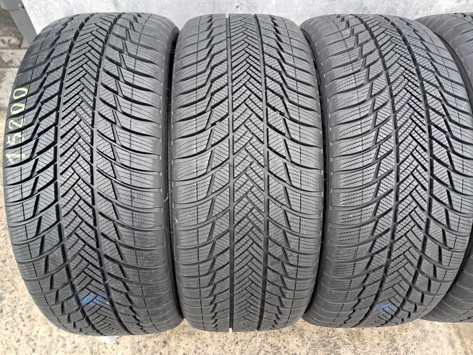 Резина зима 90% протектор Bridgestone 235/50 R19 LM001 MO