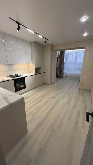Продаж 2 кімнатної квартири з чудовим ремонтом