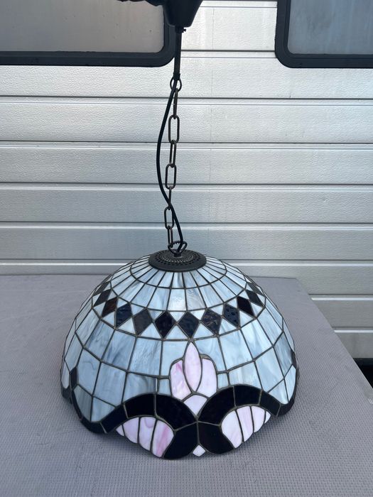 Lampa witrażowa sufitowa wisząca styl Tiffany