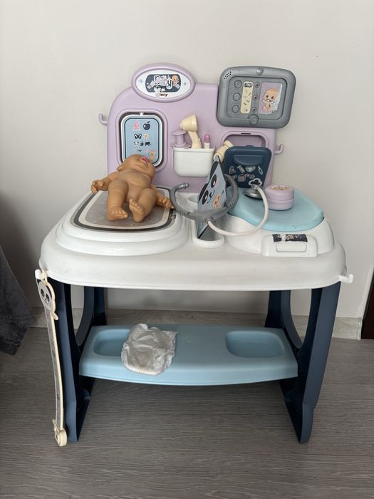 Zestaw opiekunki pielegniarki baby care zabawa w lekarza