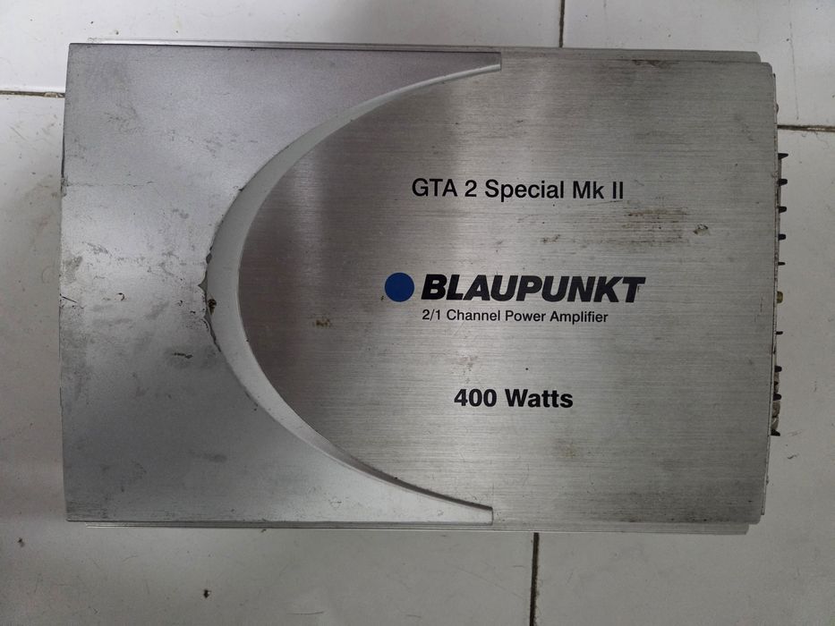 Amplificador/subwoofer