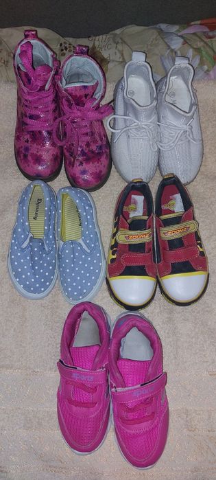 Взуття для дівчинки