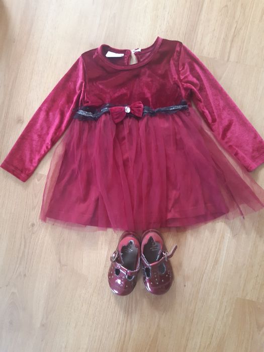 Святкове плаття і туфлі на рік