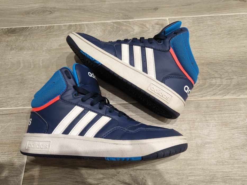 Кросівки Adidas 38 розмір