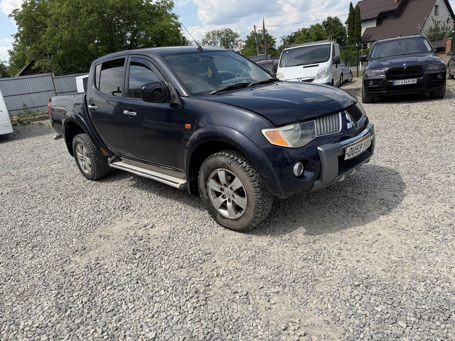 Mitsubishi L200 pick up Л200 пікап