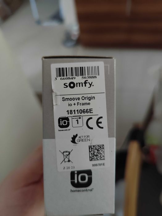 Somfy Smoove Origin IO Pilot ścienny do rolet
