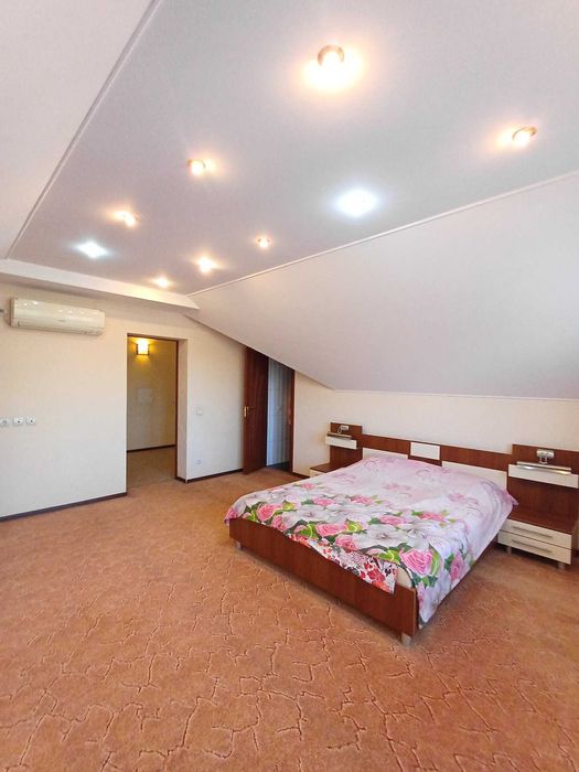 Продаж маєтку в парковій зоні