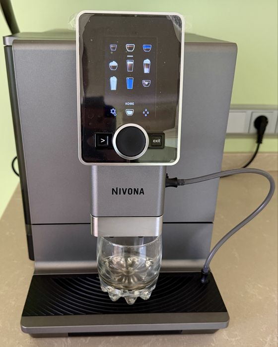 Кофемашина NIVONA NICR930 caferomatica в состоянии новой!