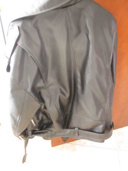 Roupa - casaco de cabedal