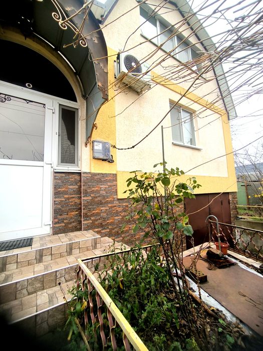 Продається будинок м.Теплодар ,є відновлення