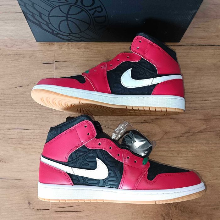 Air Jordan 1 Mid SE r. 45 (29 cm) 