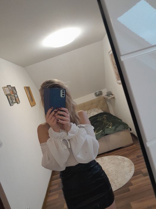Bluzka crop top hiszpanka bufiaste rękawy siatka sexy modna oversize