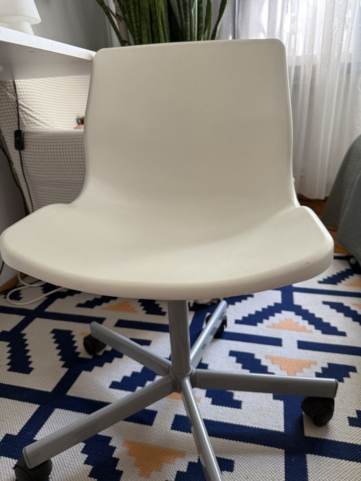 Krzeslo biurowe obrotowe ikea snille