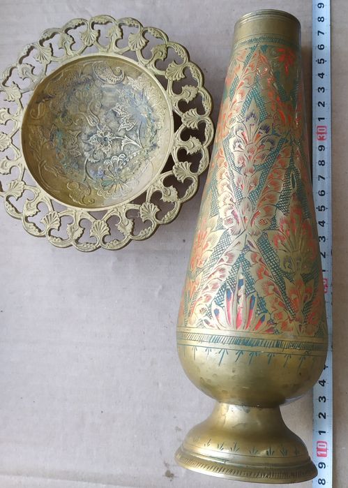 На подарок ваза из латуни