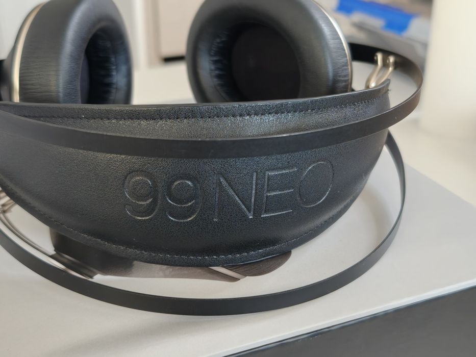 Headphones Meze Audio 99 NEO