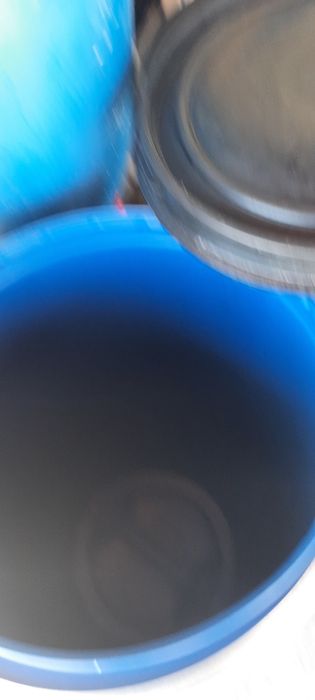 Bidons Barricas Depósitos Tinas bidons vasilhas de 120 litros usados