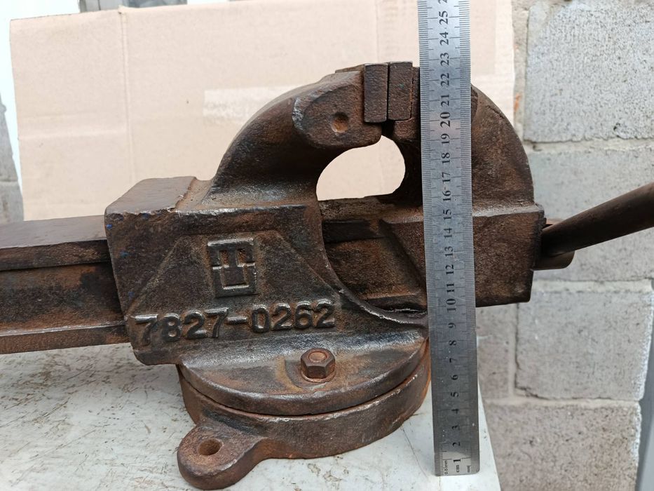 Тиски слесарные 140 мм